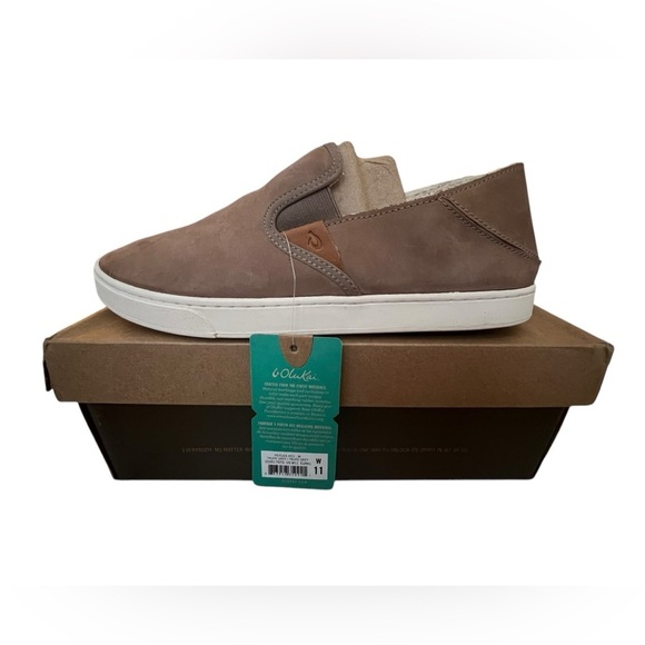 NWT OluKai Women’s Pehuea Heu Taupe Grey Slip On Shoes in size 11 - Picture 3 of 9